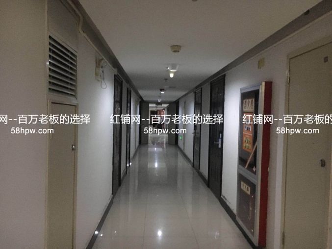 新城区解放路民乐园820平酒店低 价转让