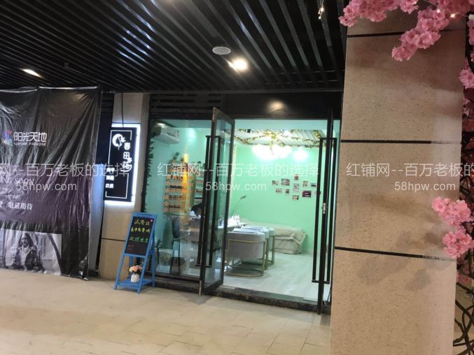 未央区金科天籁城负一层50平旺铺出租
