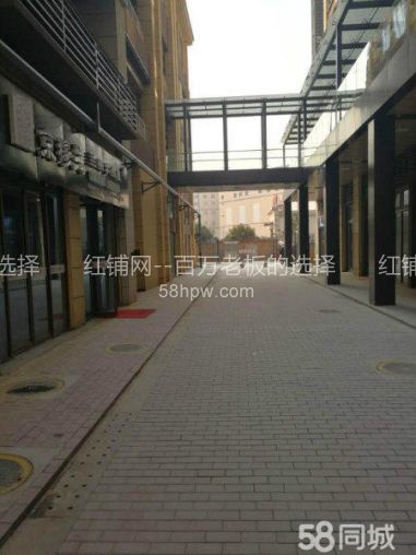 灞桥区华阳城玲珑苑46平地铁口旁空铺出租