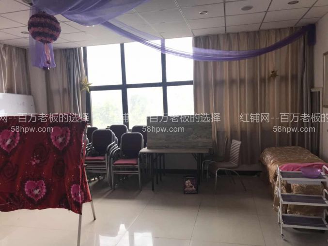 灞桥区长荣路148平一拖二临街精装空铺出租