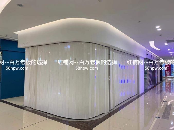 新城区康复路东方亿象城三楼50平服装店转让