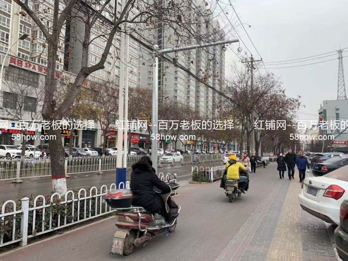 秦都区大秦西市35平临街空铺出租适合各种餐饮