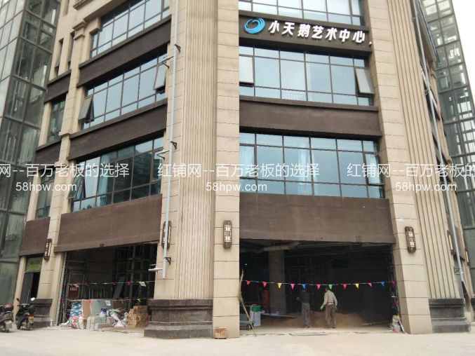 南长安街龙湖曲江畔别墅区220平空铺招租