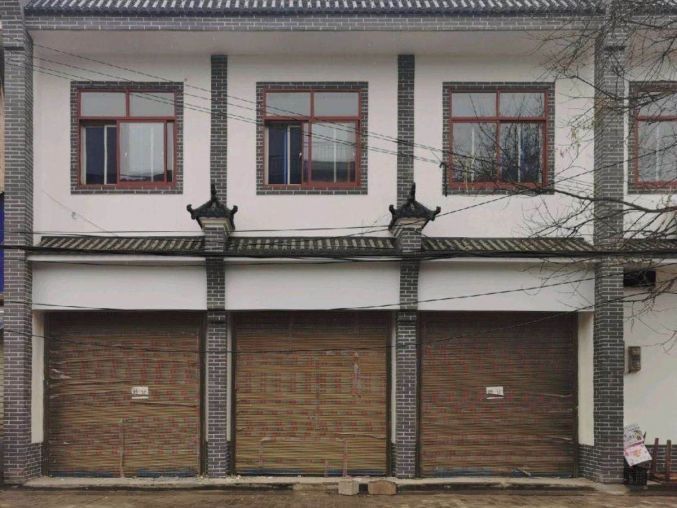 灞桥区临街90平商铺出租