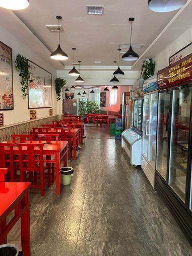 三桥柏林春天社区底商160平火锅店转让(可空转）