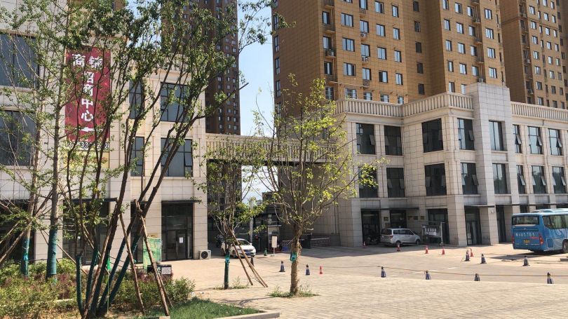 合同到期长安区大学城学府大街60到2000平旺铺招租