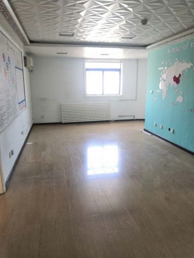 自己收回了雁塔区含光南路嘉翔大厦134平精装写字间出租
