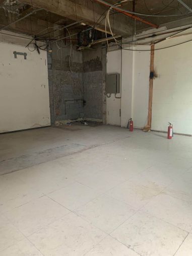 雁塔区朱雀大街临街一楼80平旺铺招租  可分租
