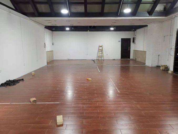 碑林区含光南路何家村临街三楼500平空铺出租