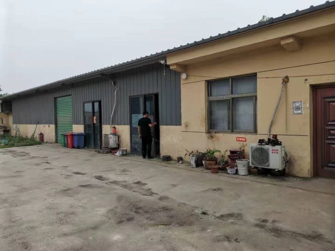 1.鄠邑1000平方熟食加工厂出租，带三个冷库交通便利