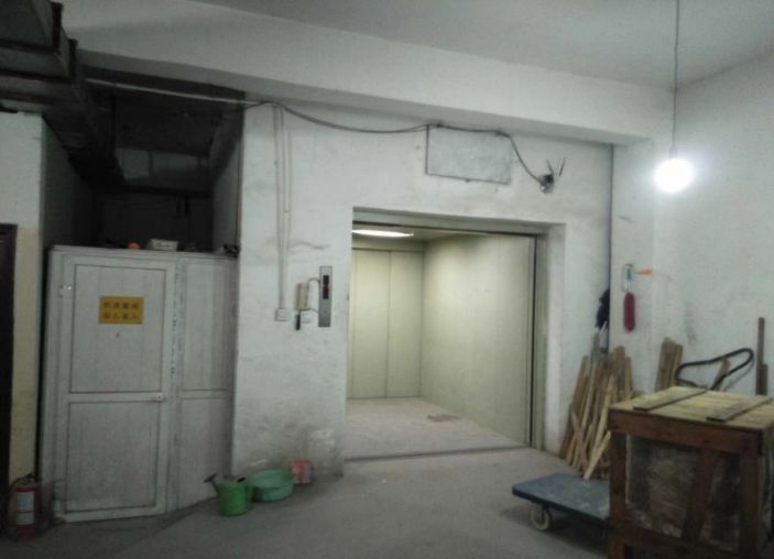 未央北二环1250平店铺厂房招租 可改造无行业限制