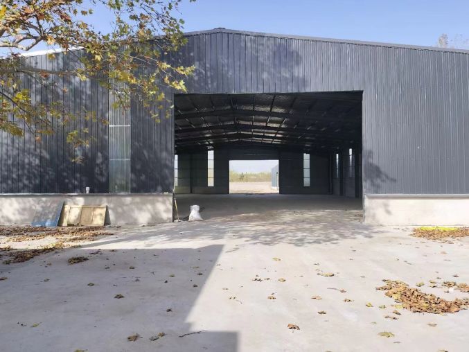 长安马王街道108国道边1900平厂房带1200平空地出租