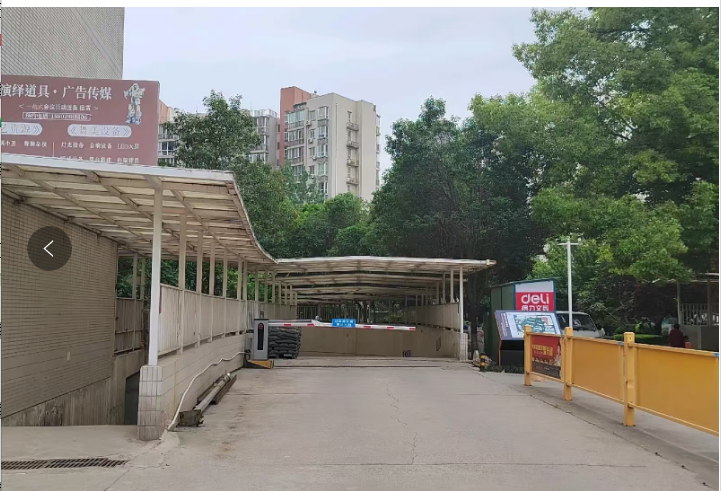 雁塔区丈八北路地铁口附近200平仓库出租 交通便利