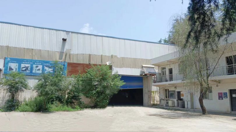 长安绕城高速边1000平标准工业厂房出租带5吨行车