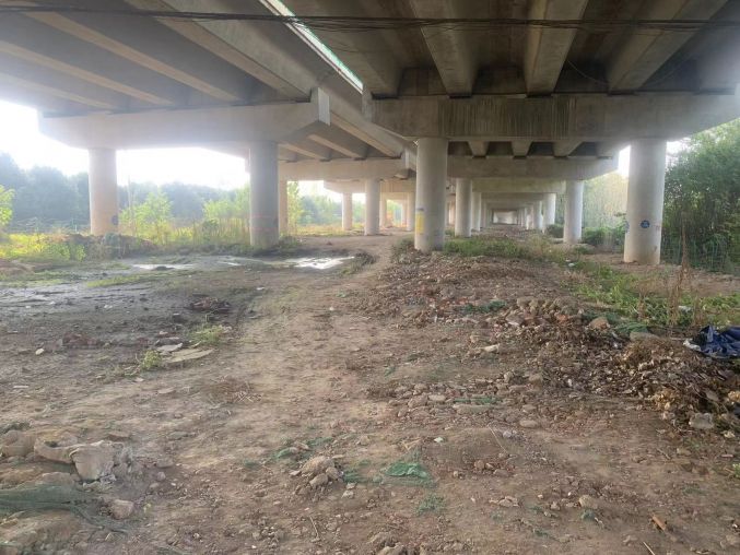 长安子午高架桥边42亩空地出租可分租 合适各种行业