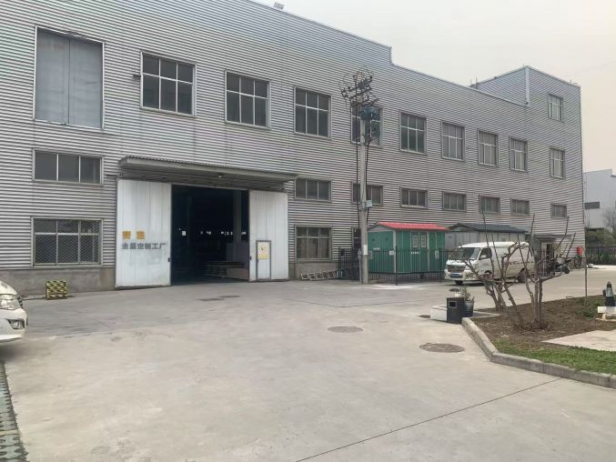 临潼渭北新城2500平工业厂房出租可分割带环评喷漆