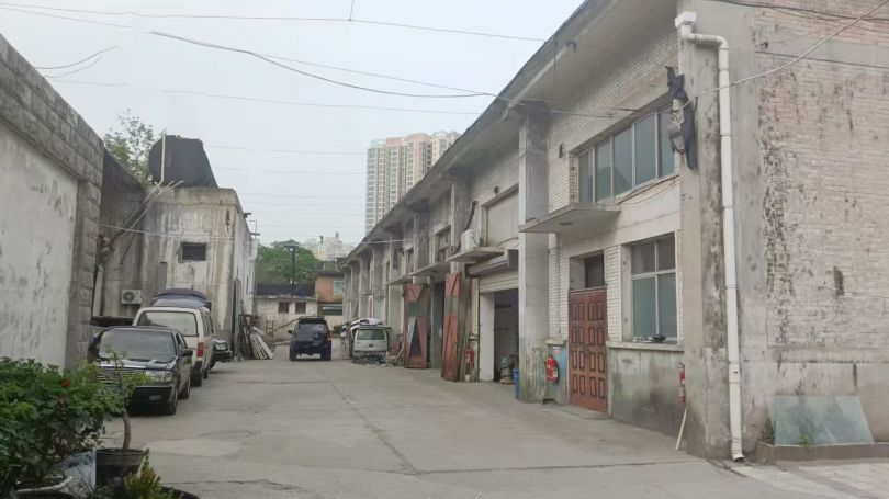 莲湖南二环劳动南路地铁口附近520平厂房出租可分割